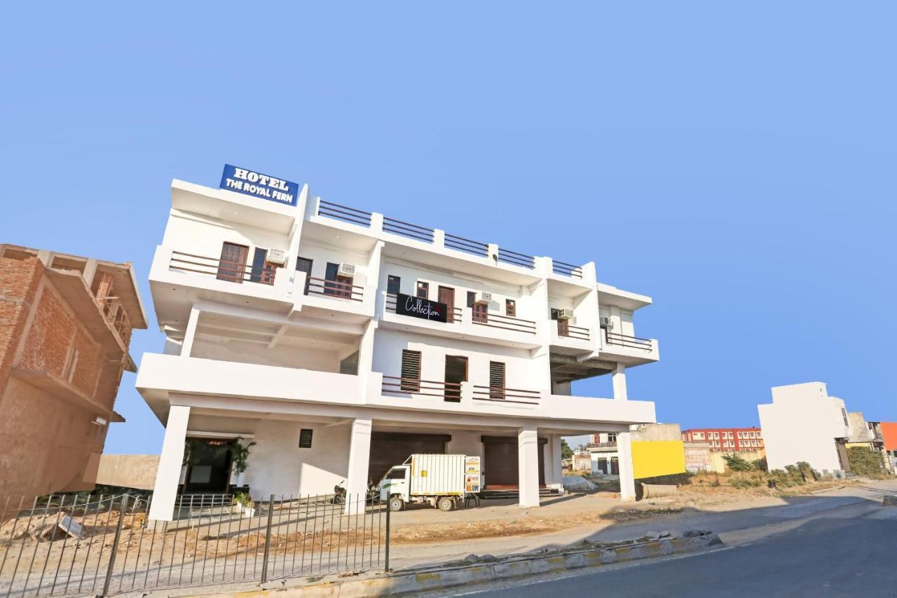 Collection O The Royal Fern Hotel Farrukhnagar Ngoại thất bức ảnh